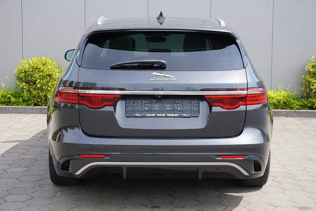 Jaguar XF - Thumbnail 6