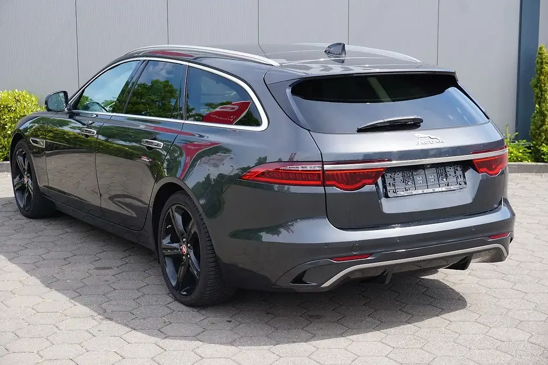 Jaguar XF - Thumbnail 7