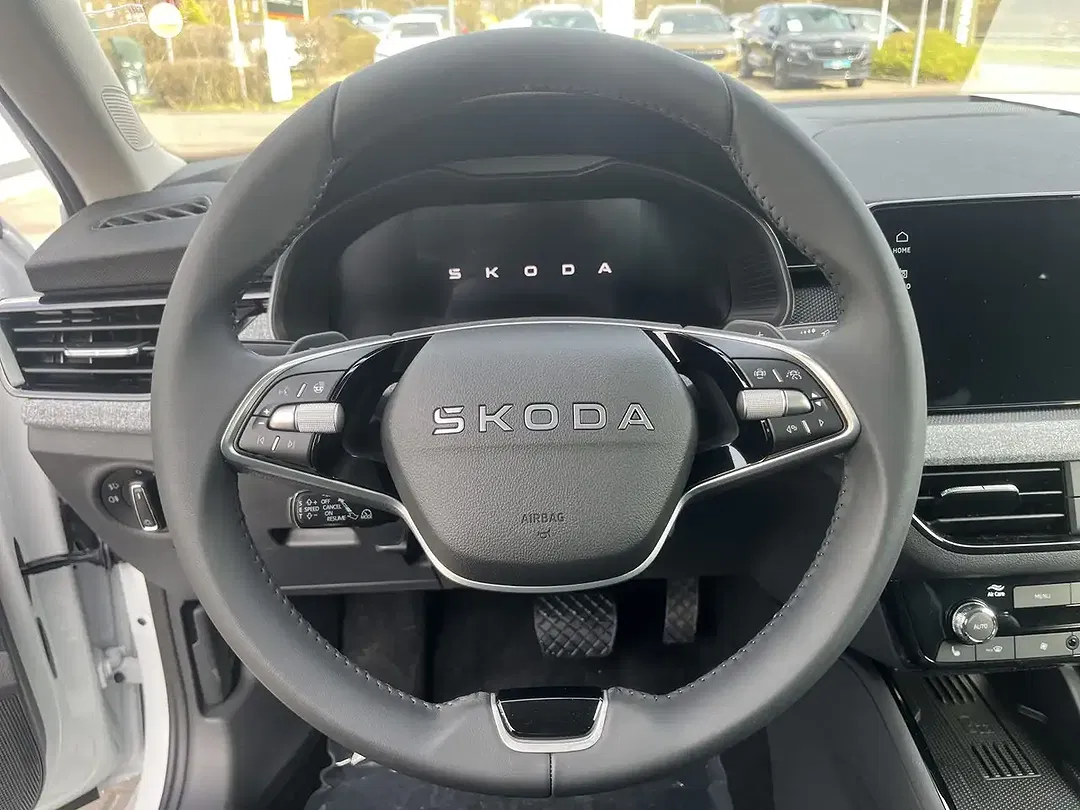 Skoda Kamiq - Thumbnail 11