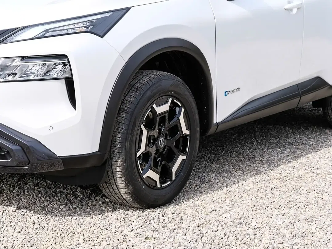 Nissan X-Trail - Thumbnail 3