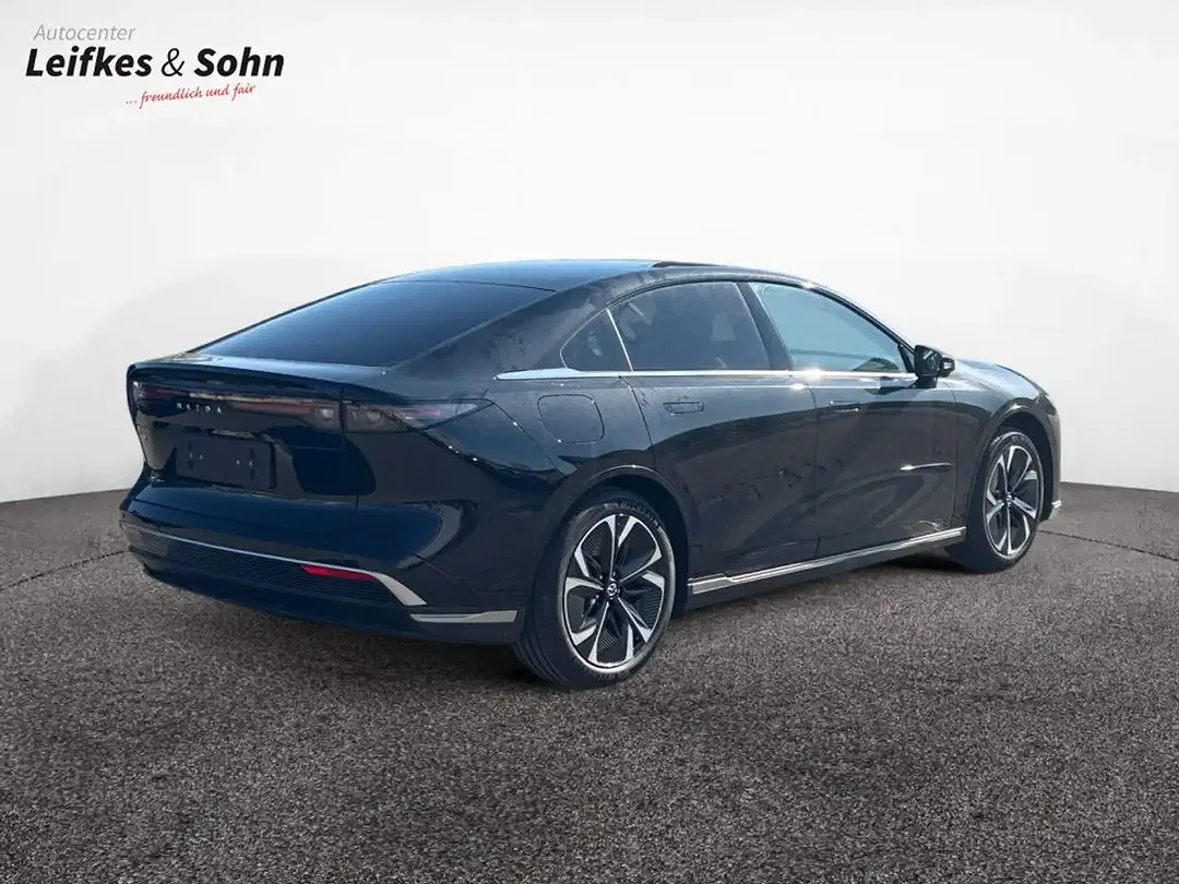Mazda 6e - Thumbnail 3