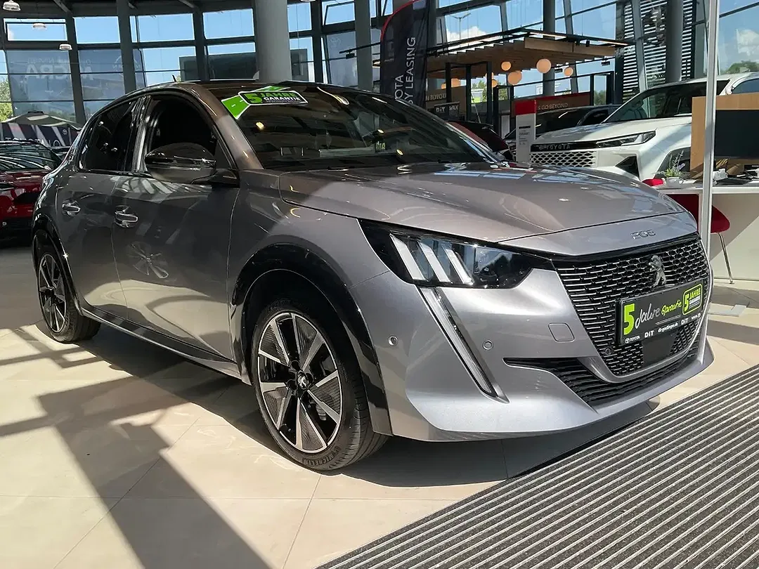 Peugeot 208 - Thumbnail 2