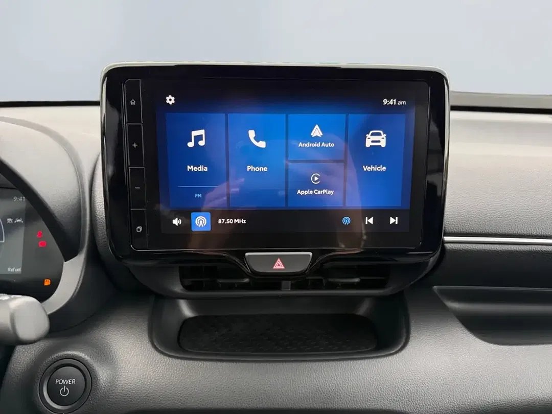 Toyota Yaris - Thumbnail 12