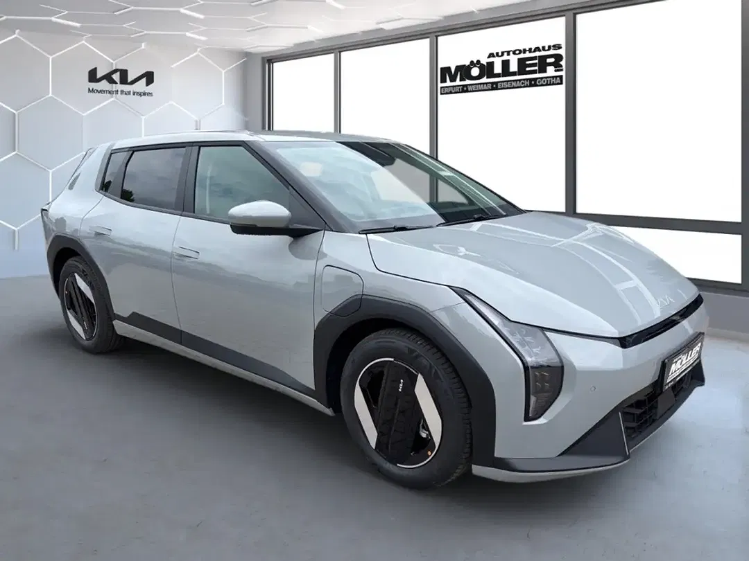 Kia EV4 - Thumbnail 2