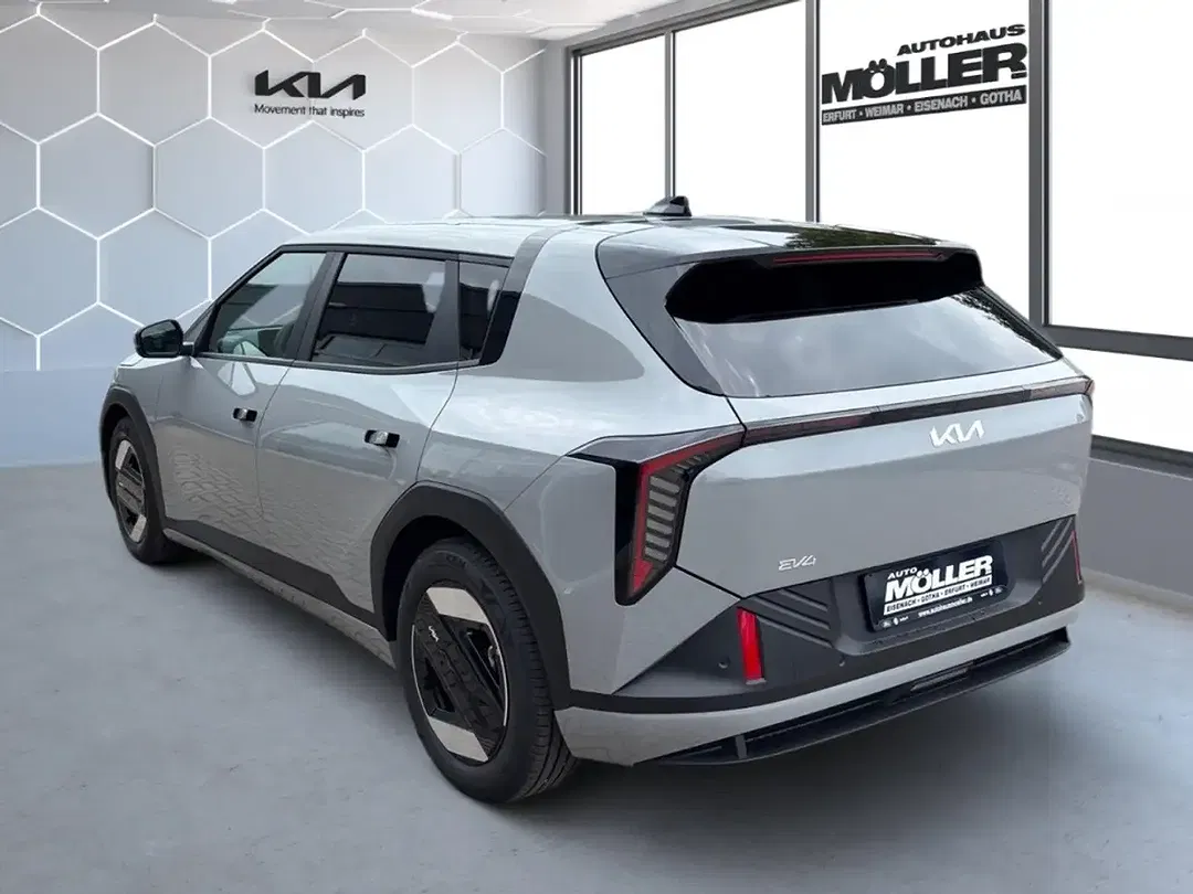 Kia EV4 - Thumbnail 4