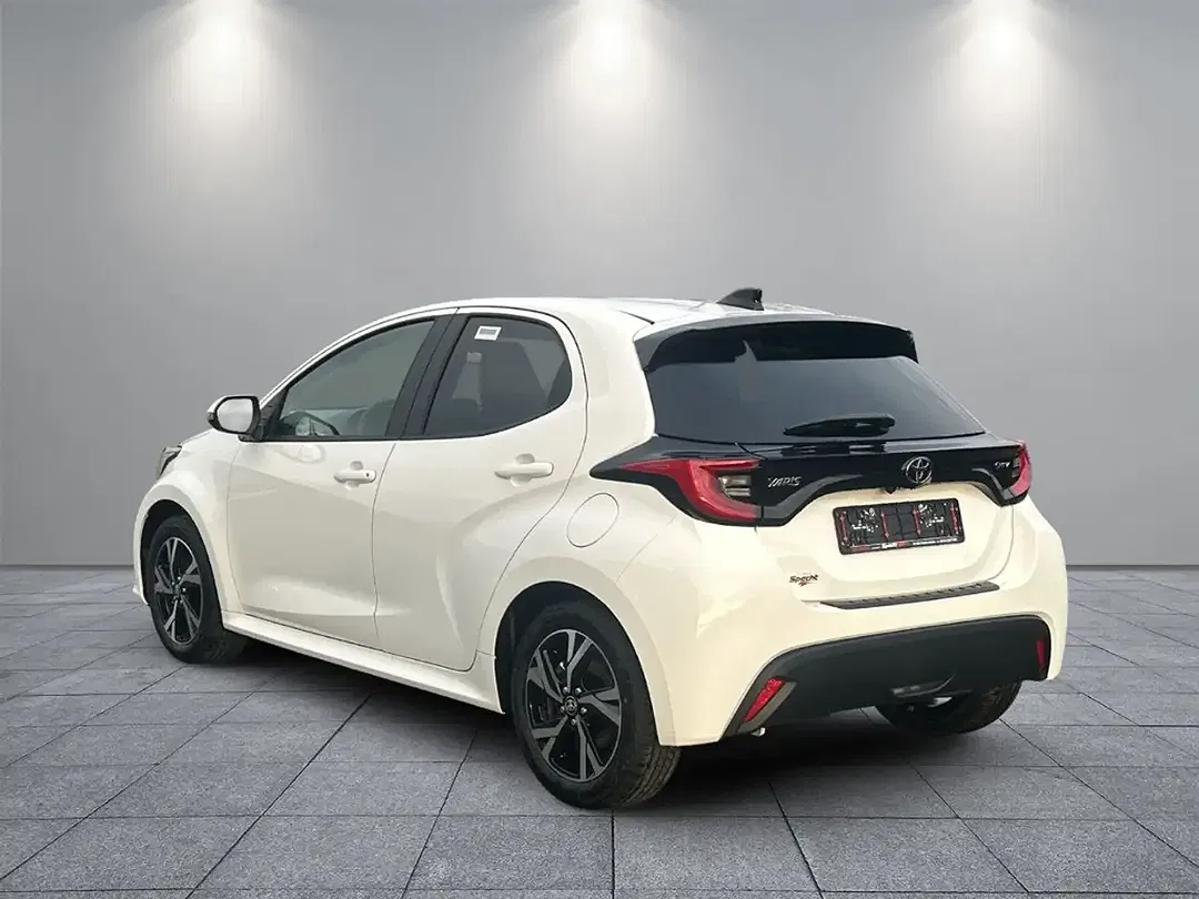 Toyota Yaris - Thumbnail 2