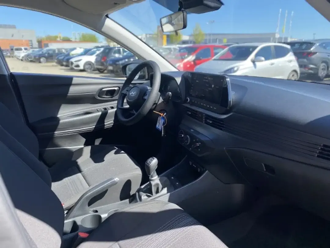 Hyundai i20 - Thumbnail 9