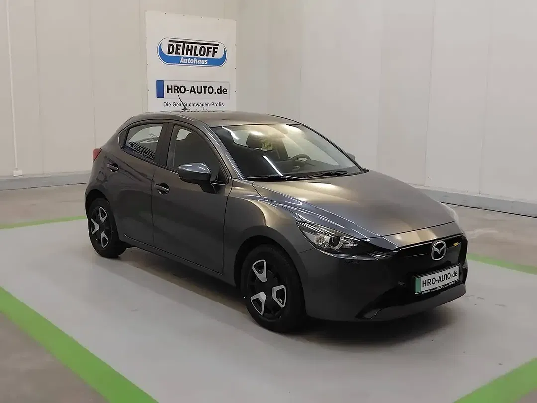 Mazda 2 - Thumbnail 1