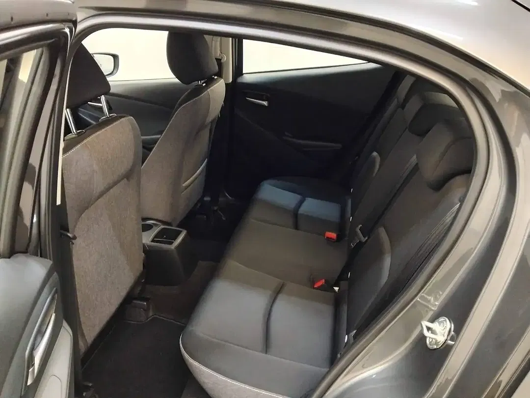 Mazda 2 - Thumbnail 8