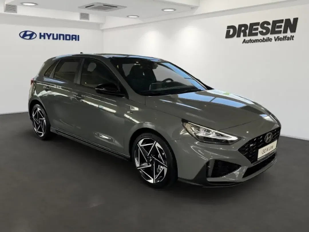 Hyundai i30 - Thumbnail 1