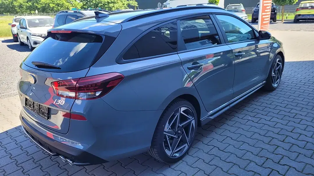 Hyundai i30 - Thumbnail 4