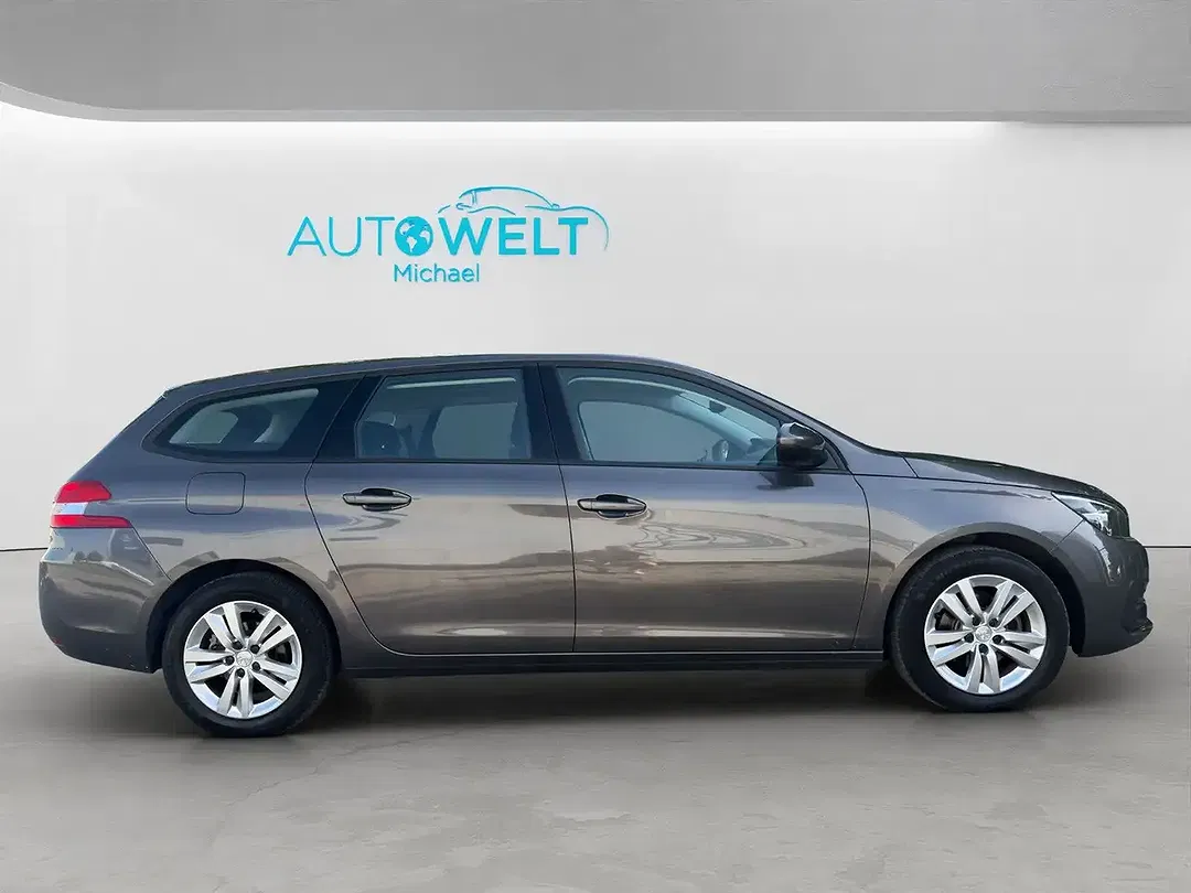 Peugeot 308 - Thumbnail 4