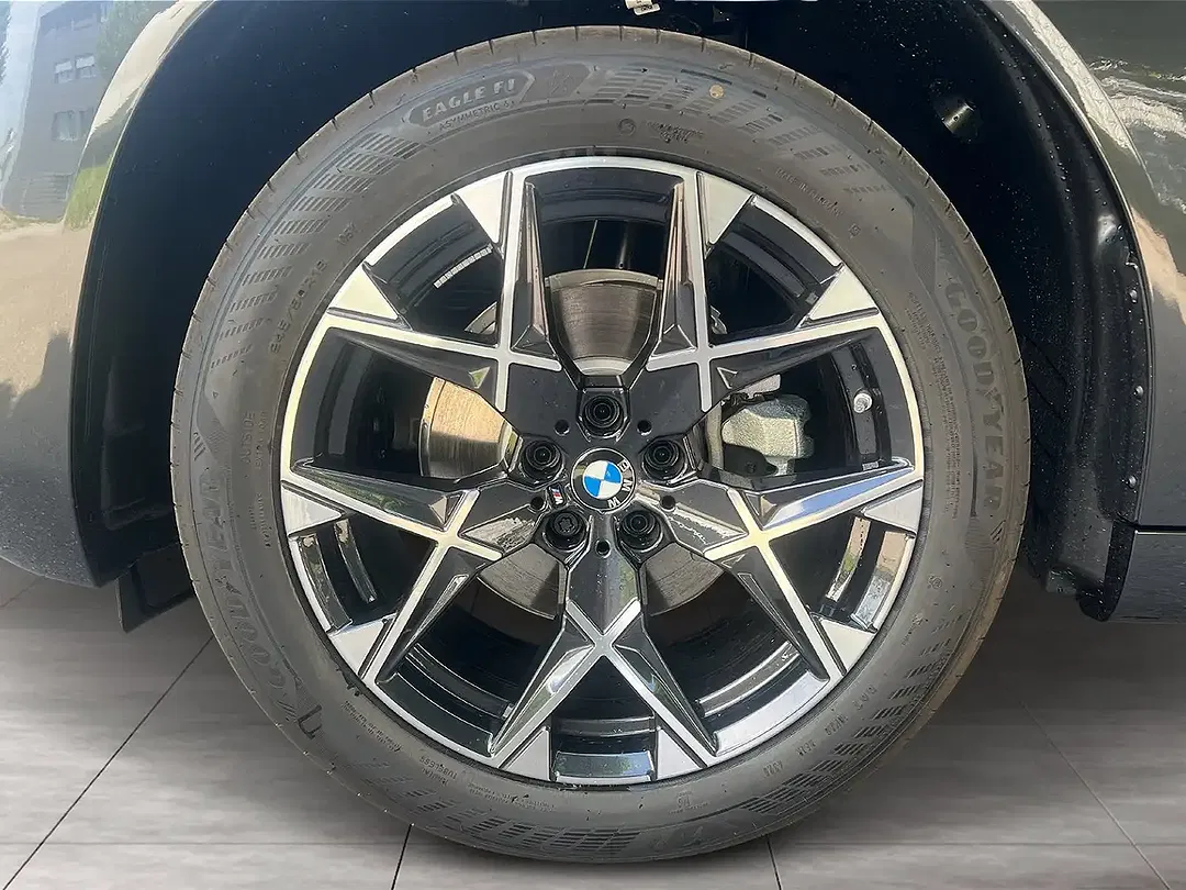 BMW X3 - Thumbnail 6
