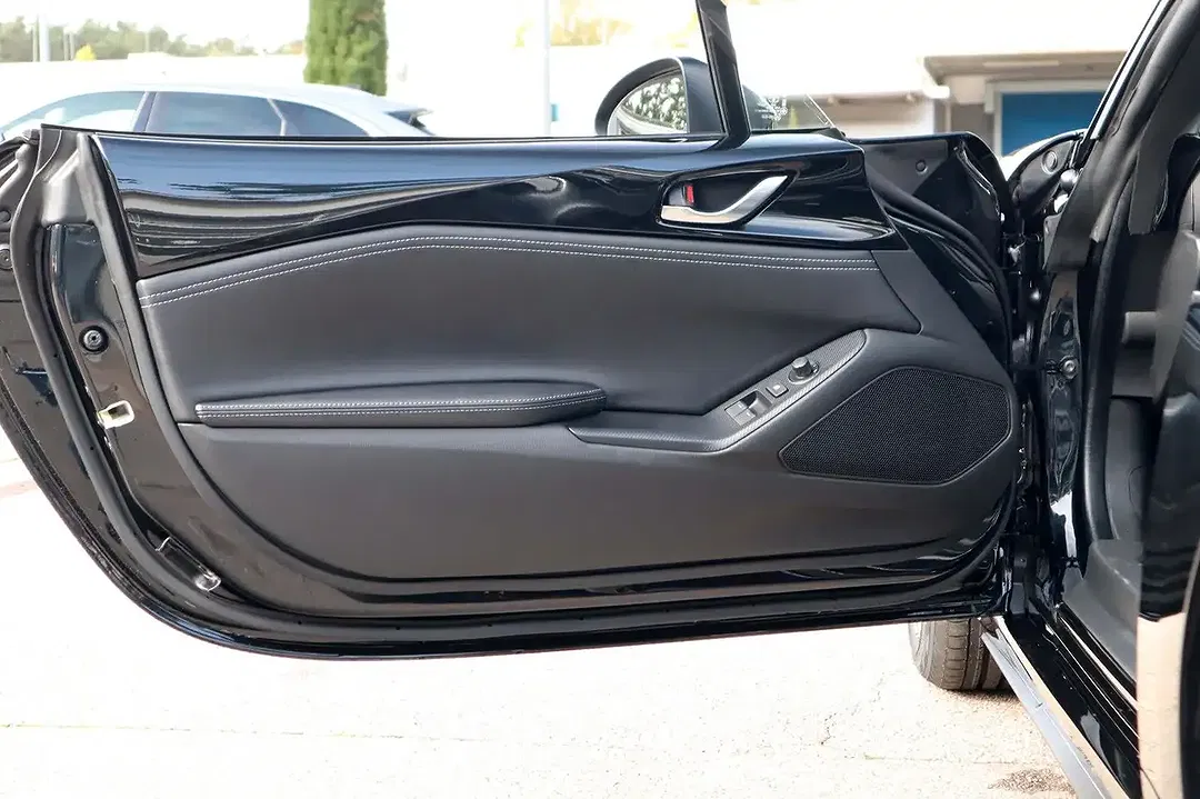Mazda MX-5 - Thumbnail 15