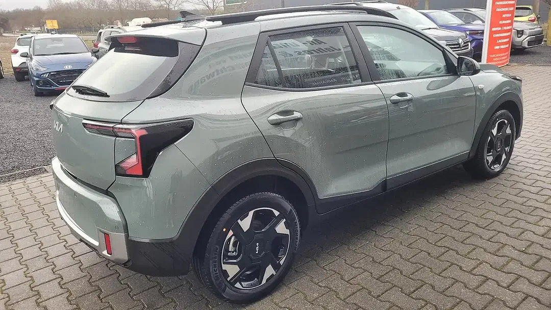 Kia Stonic - Thumbnail 4