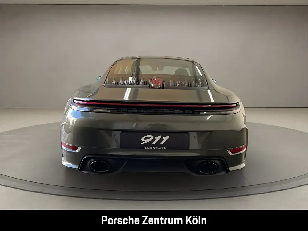 Porsche 992 - Thumbnail 4