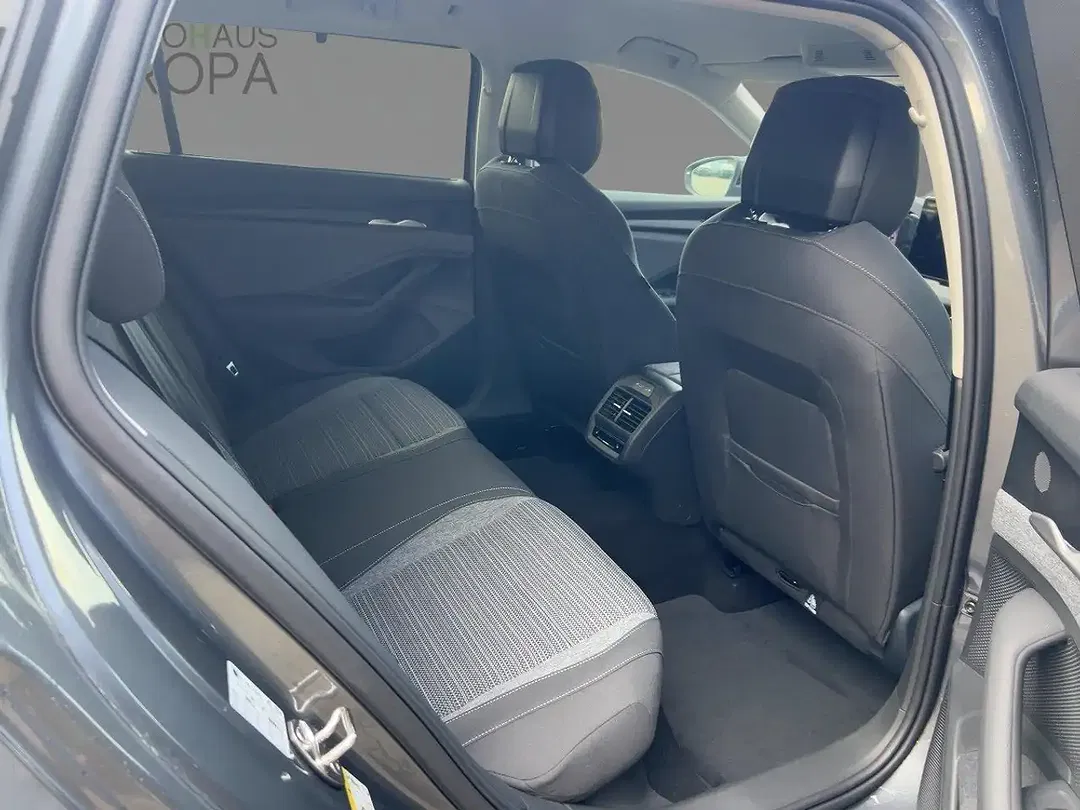 Skoda Superb - Thumbnail 11
