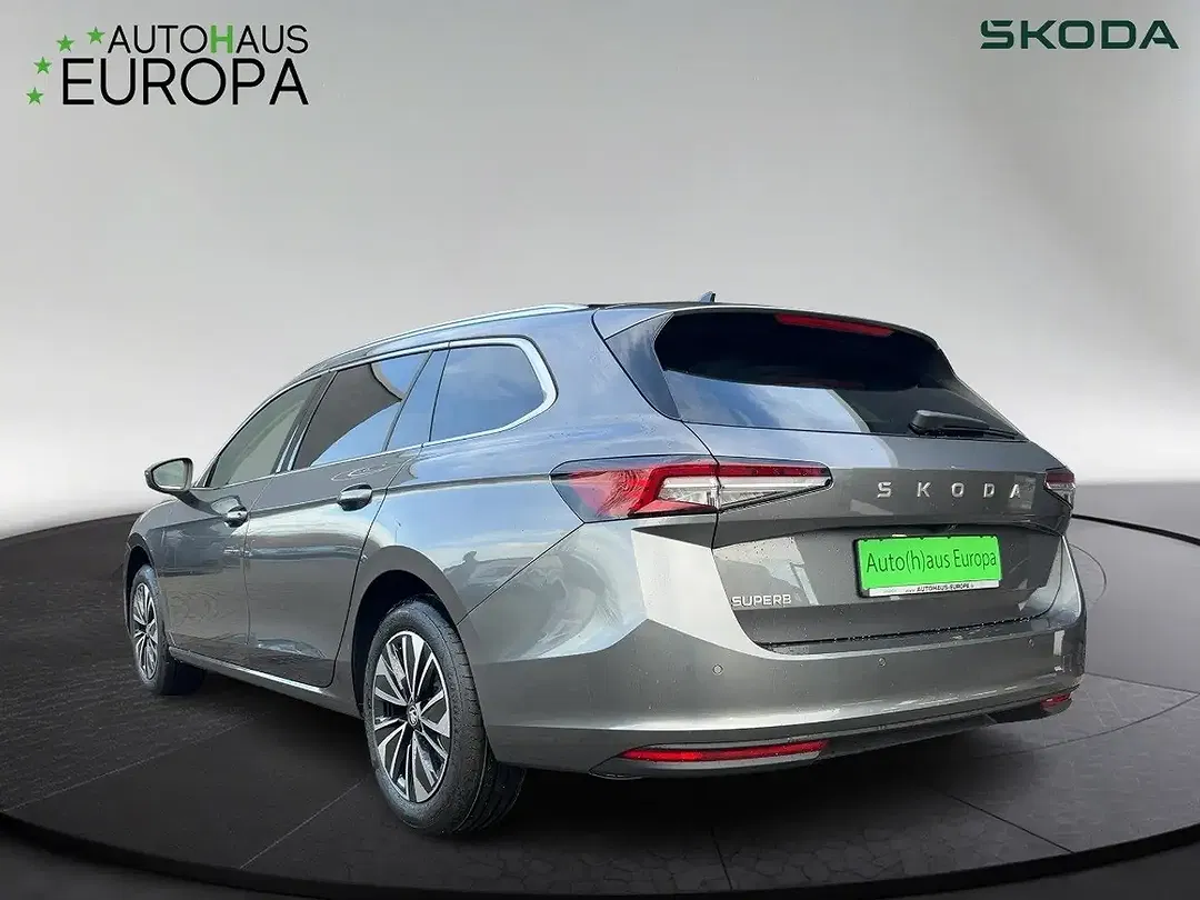 Skoda Superb - Thumbnail 2