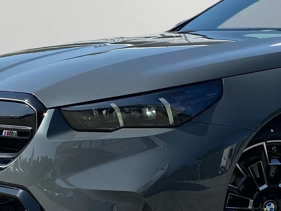 BMW M5 - Thumbnail 5
