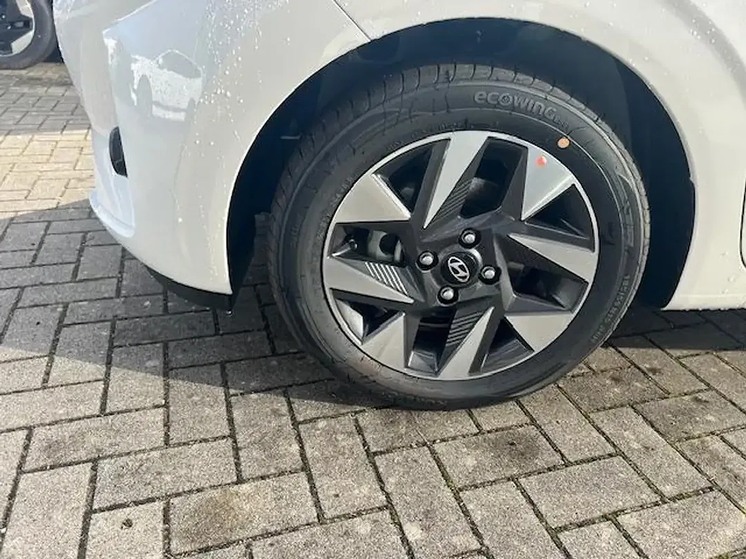 Hyundai i10 - Thumbnail 8