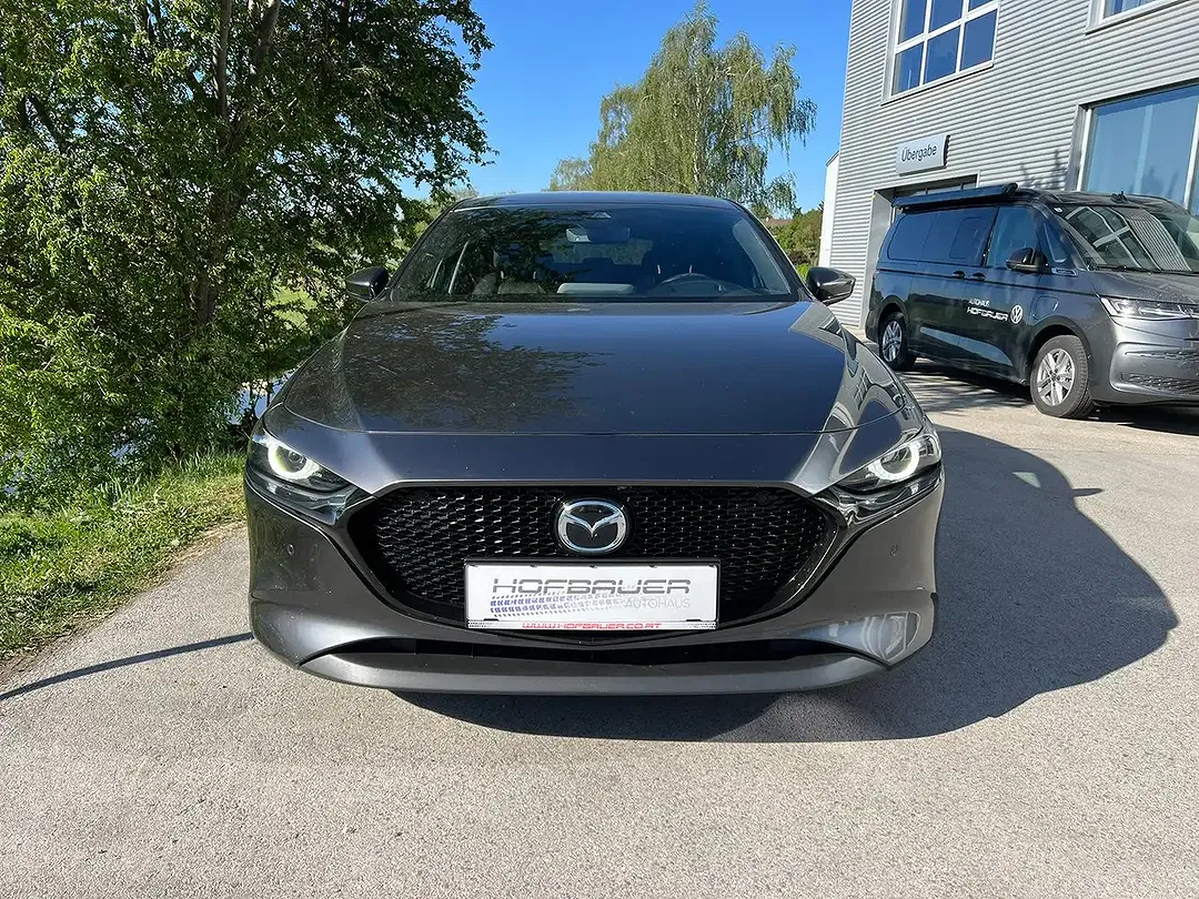 Mazda 3 - Thumbnail 2