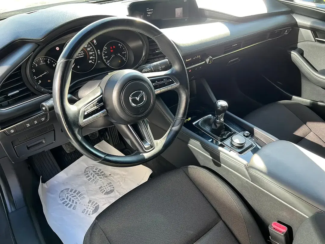 Mazda 3 - Thumbnail 7