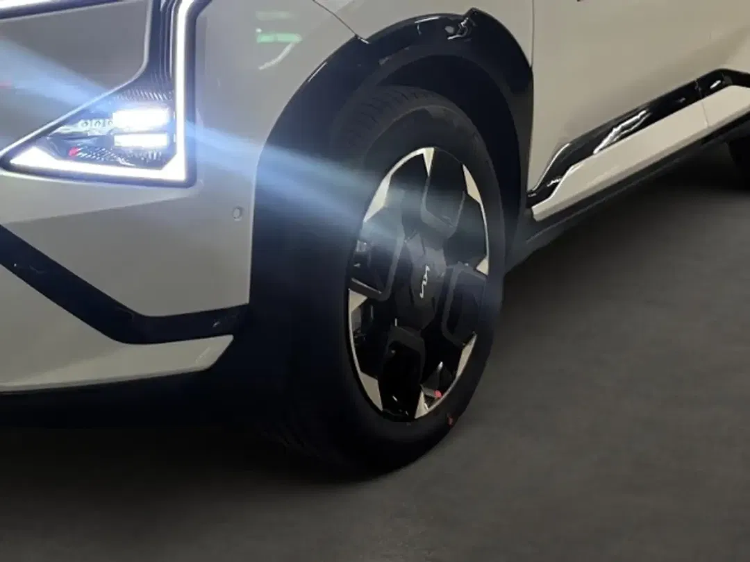 Kia EV5 - Thumbnail 4