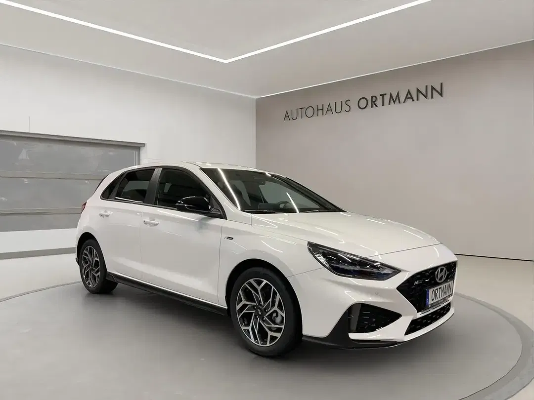 Hyundai i30 - Thumbnail 1