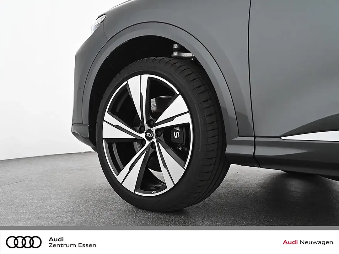 Audi SQ5 - Thumbnail 6
