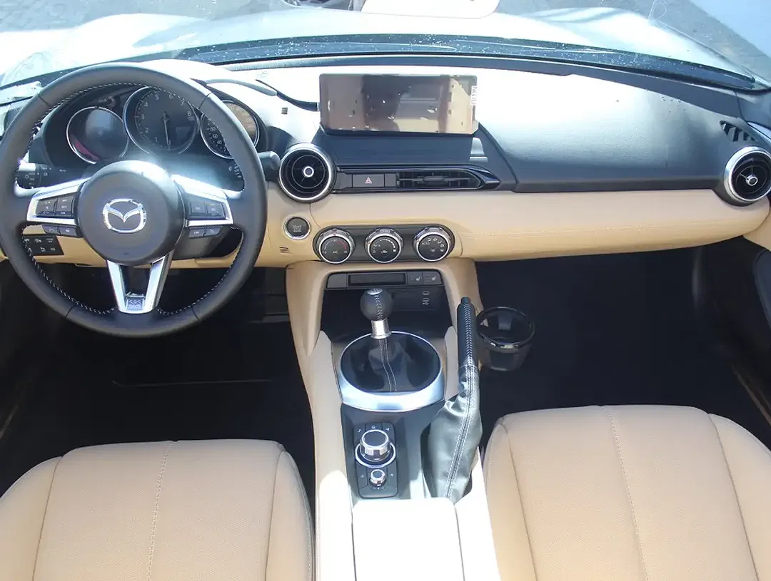 Mazda MX-5 - Thumbnail 12