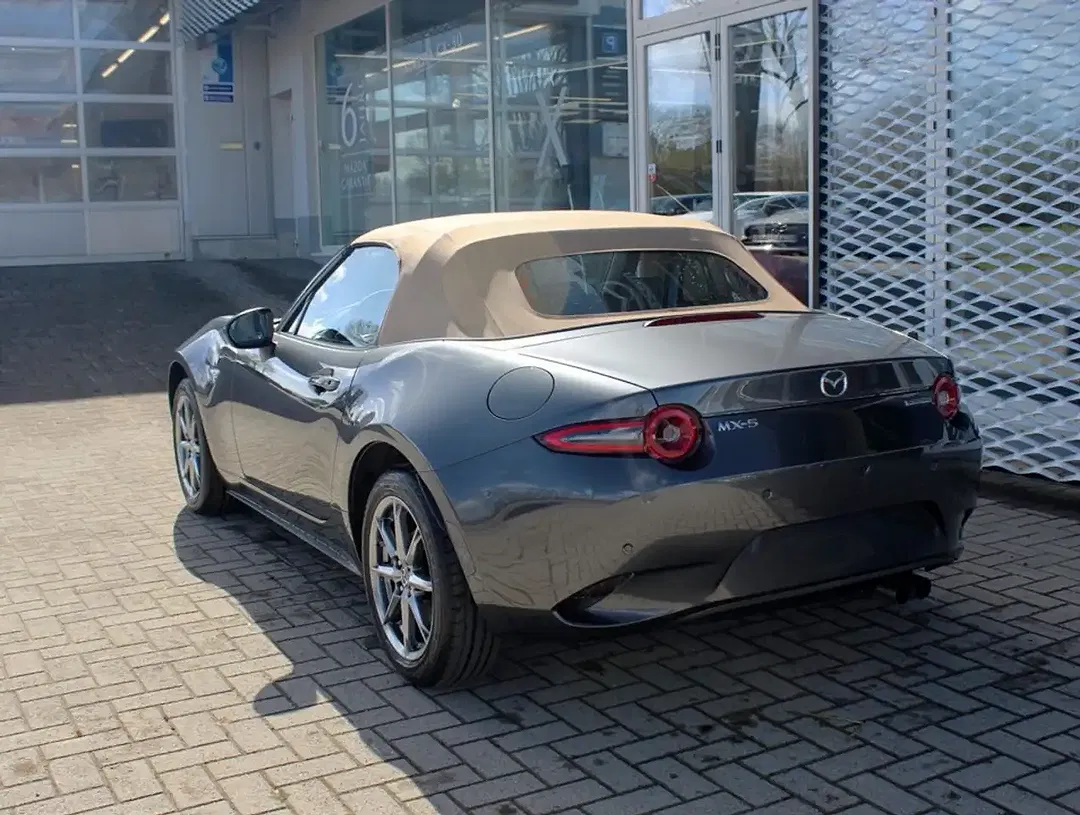 Mazda MX-5 - Thumbnail 4
