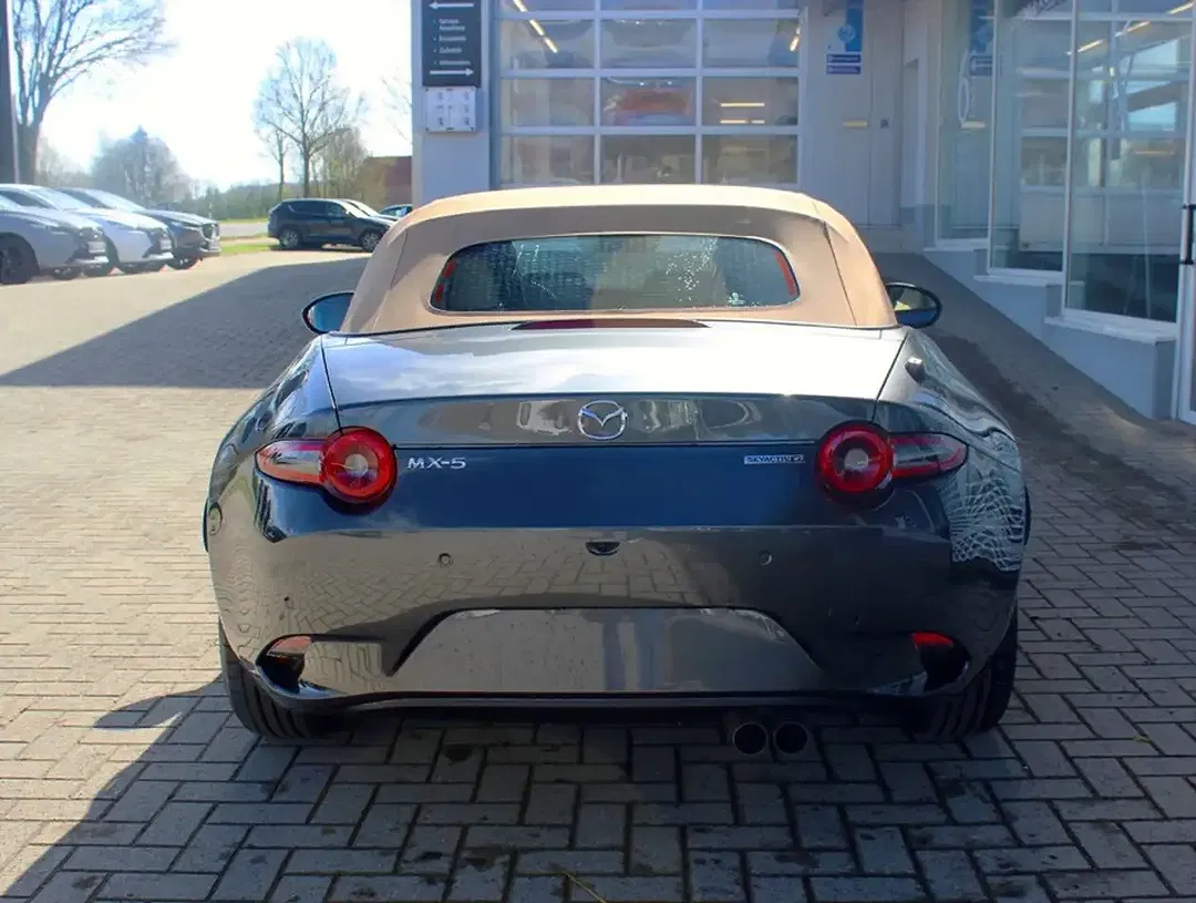Mazda MX-5 - Thumbnail 5