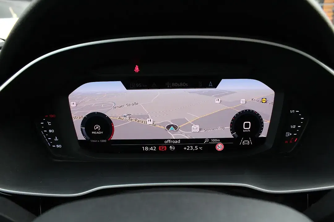 Audi Q3 - Thumbnail 11