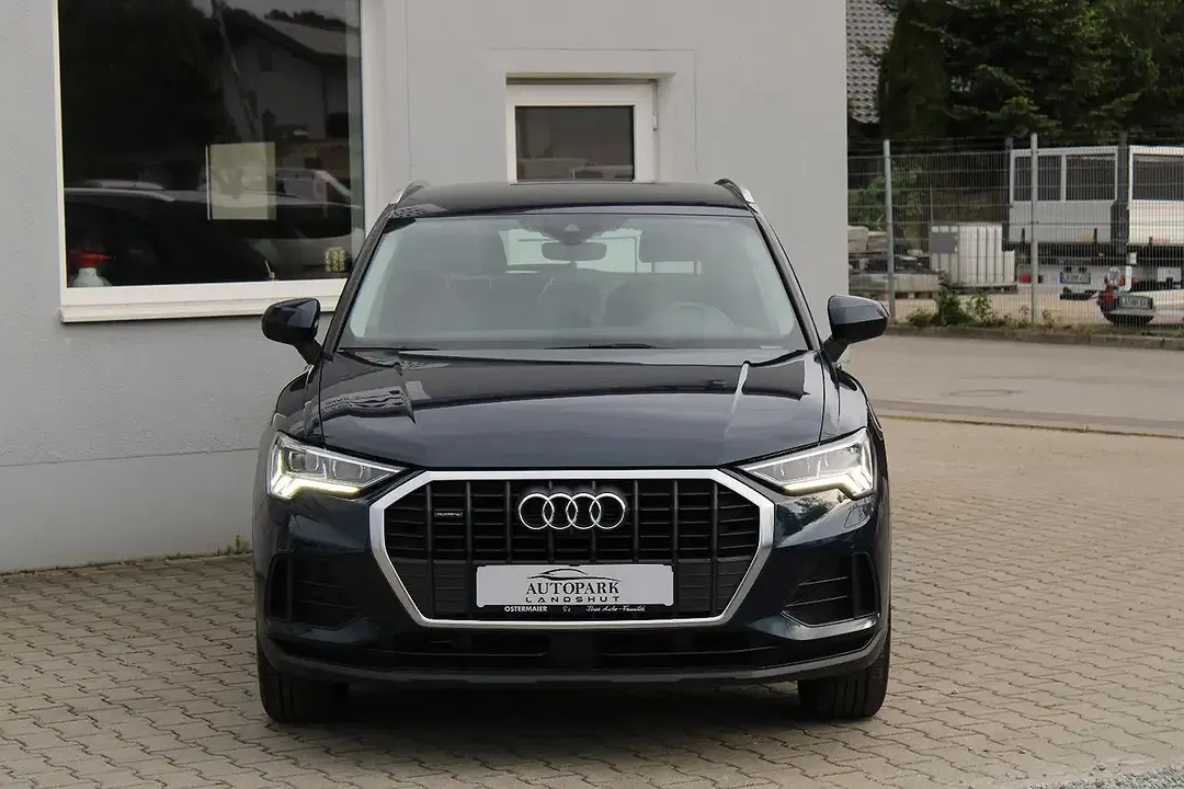Audi Q3 - Thumbnail 2