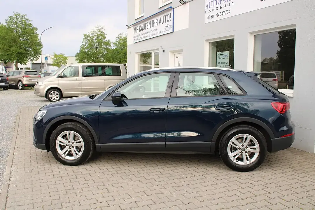 Audi Q3 - Thumbnail 8