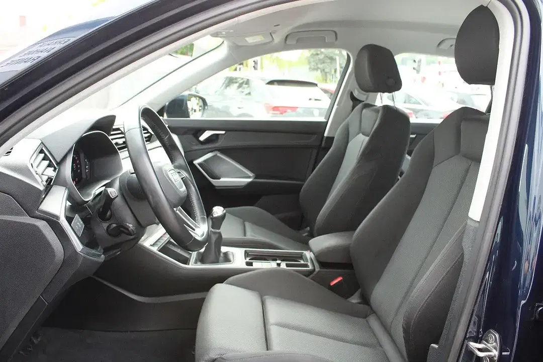 Audi Q3 - Thumbnail 9