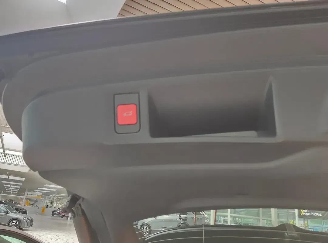 Opel Astra - Thumbnail 10