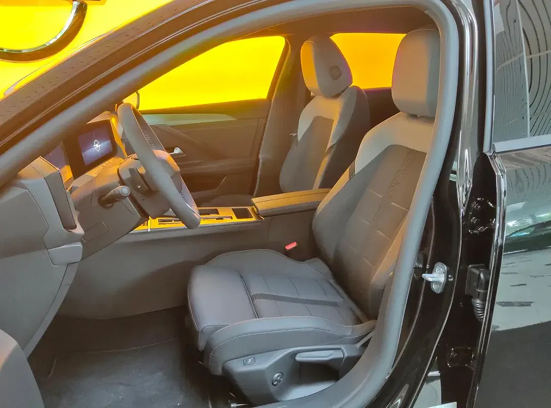 Opel Astra - Thumbnail 12