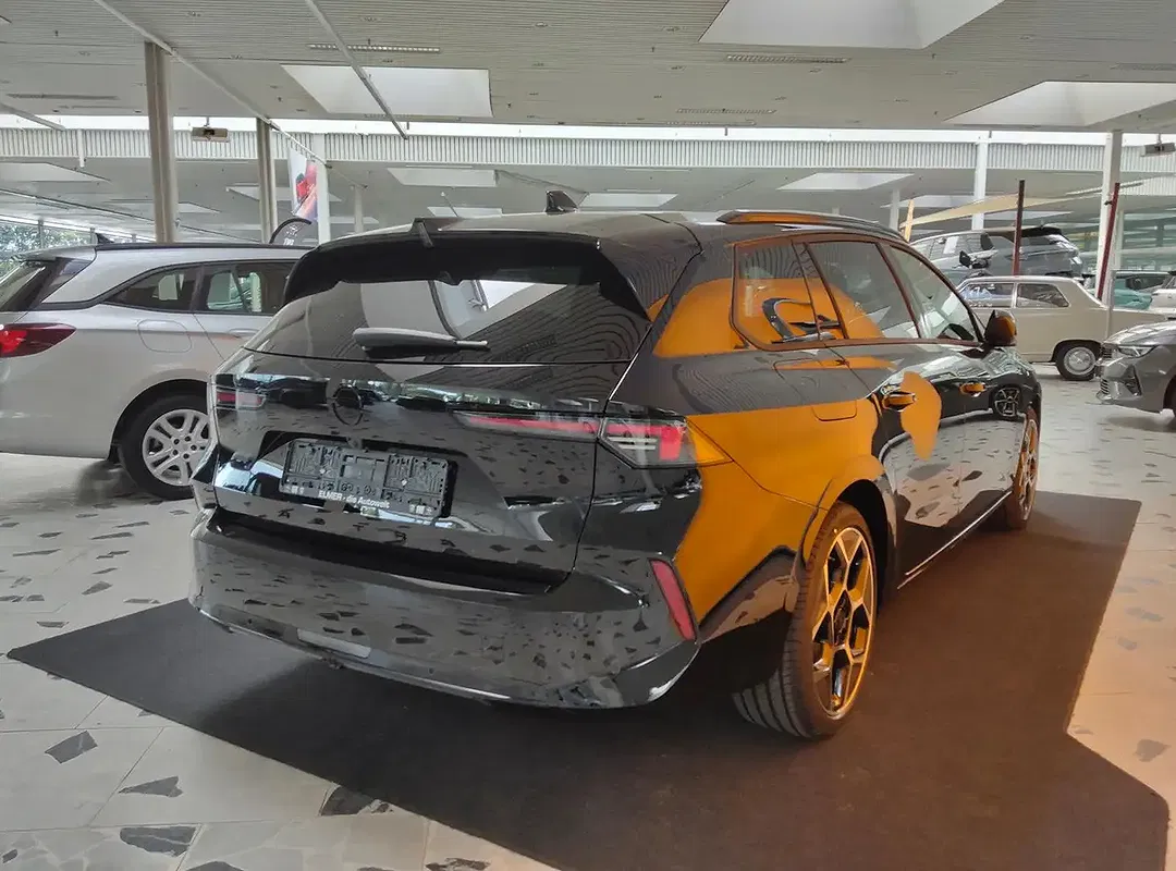 Opel Astra - Thumbnail 8