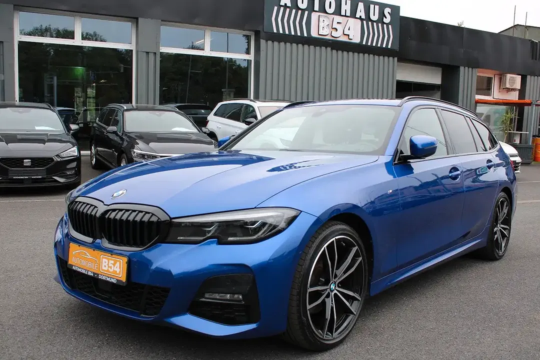 BMW 320 - Thumbnail 1
