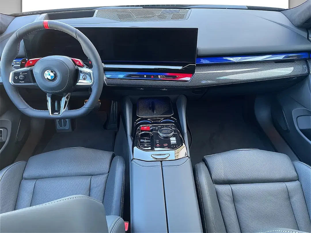 BMW M5 - Thumbnail 7