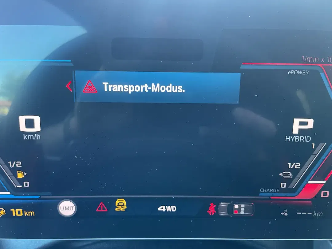 BMW M5 - Thumbnail 9