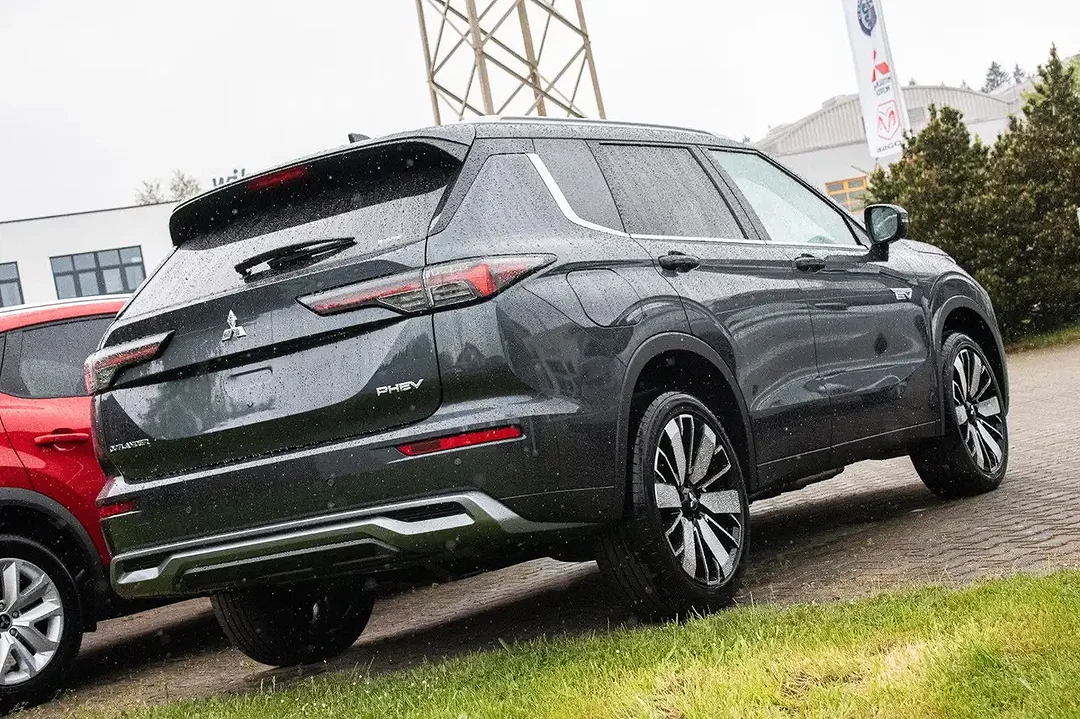 Mitsubishi Outlander - Afbeelding 1
