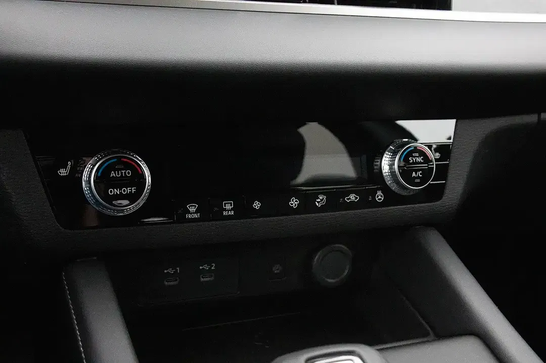 Mitsubishi Outlander - Thumbnail 6