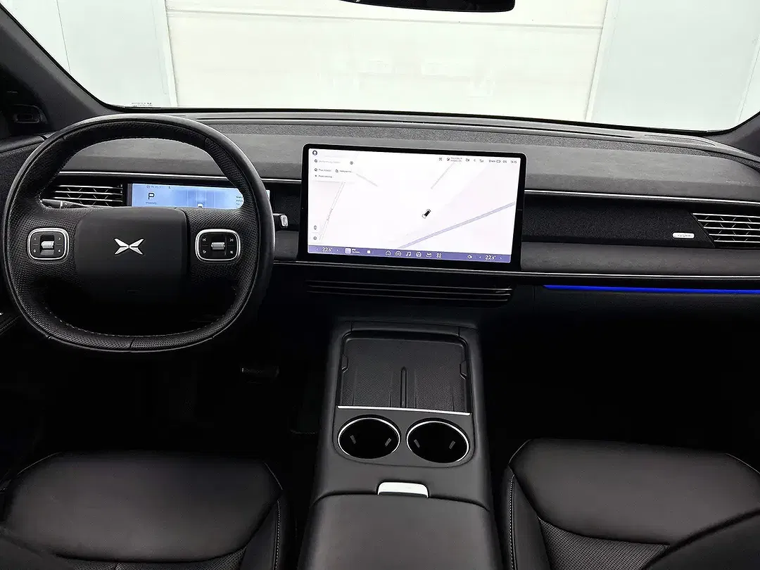 Xpeng G6 - Thumbnail 2