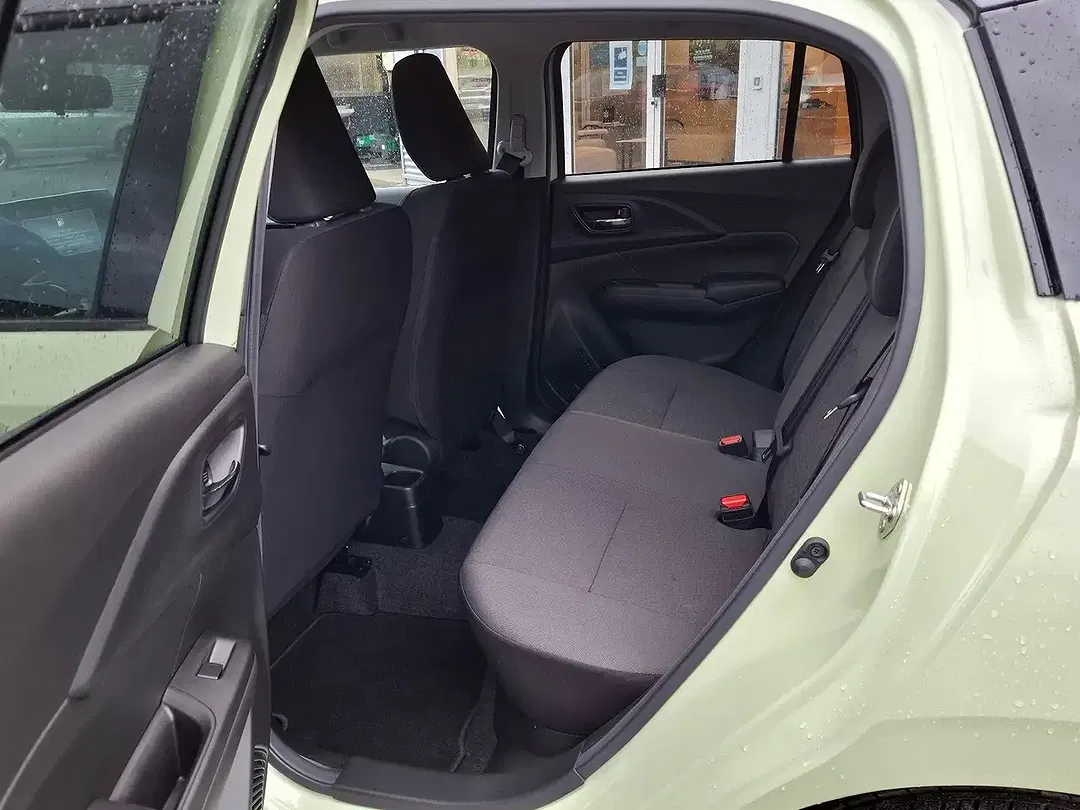 Suzuki Swift - Thumbnail 11