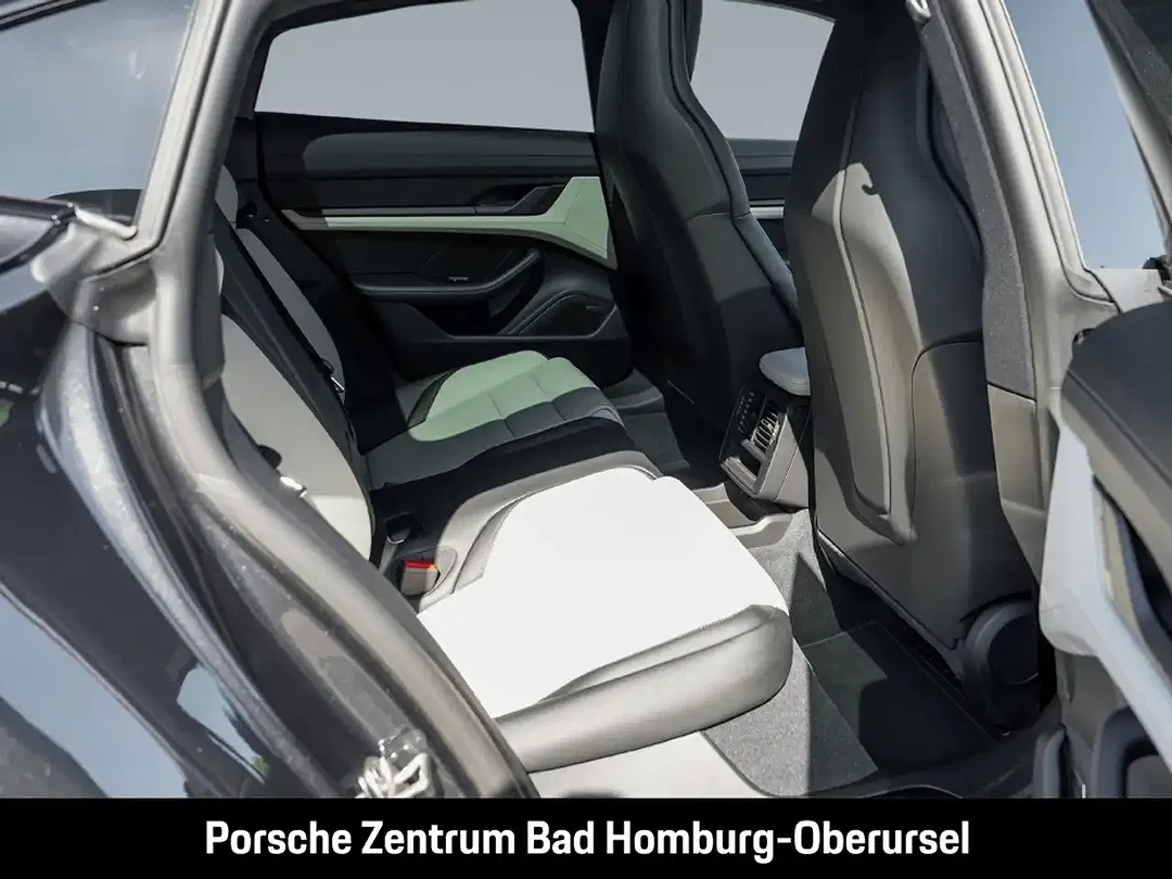 Porsche Taycan - Thumbnail 10