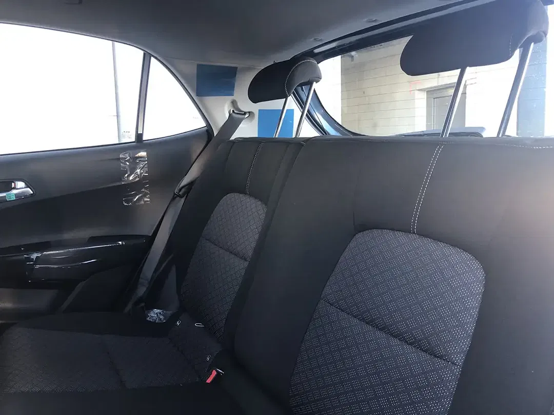 Kia Picanto - Thumbnail 8