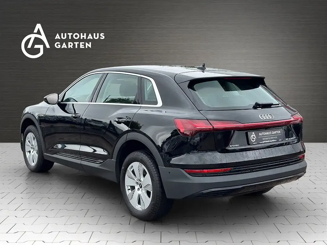 Audi e-tron - Thumbnail 3