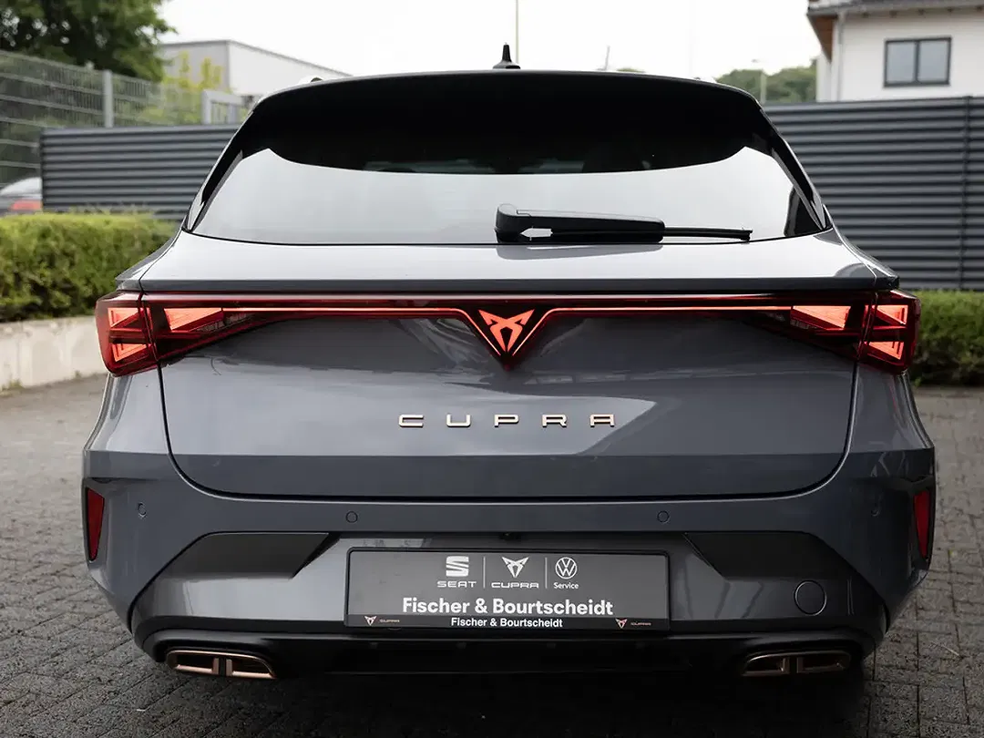 CUPRA Leon - Thumbnail 4